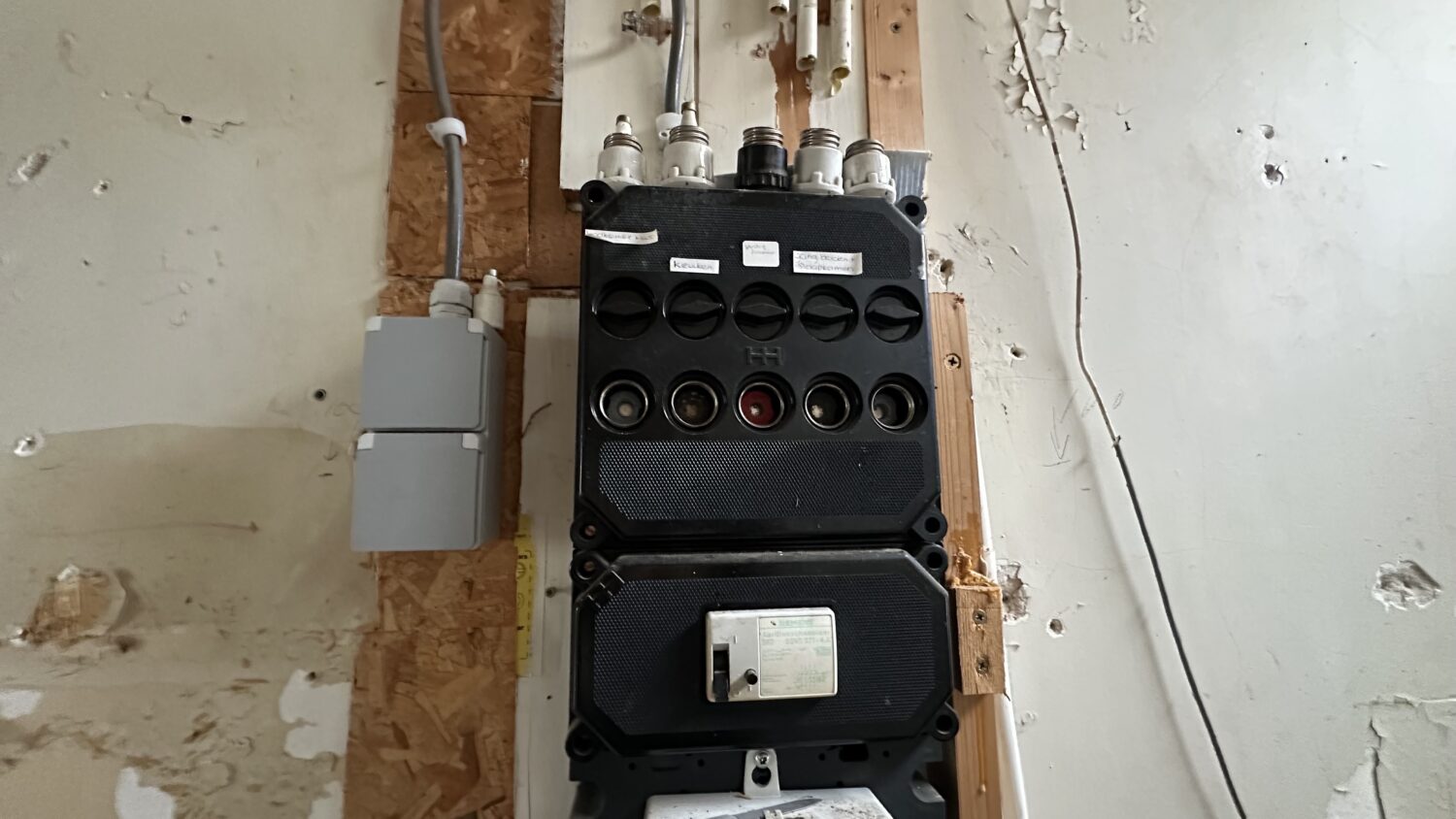 5_brokerobject_1770803316.6485949